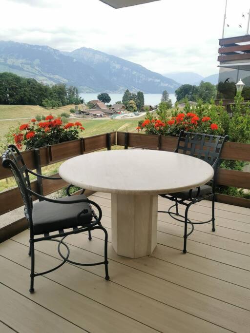 Neb-Thun Einigen, Wohnung Am See Шпіц Екстер'єр фото